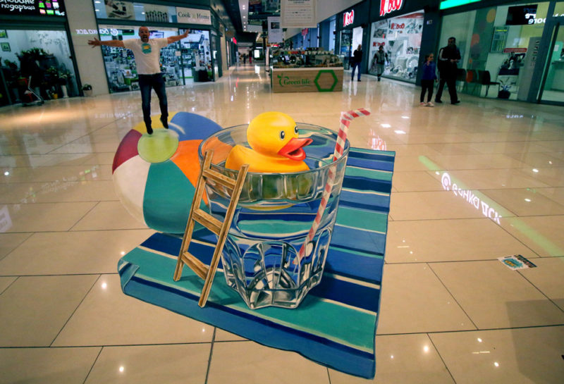 anamorphosis-rubber-duck streetart